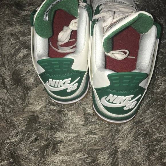 AIR JORDAN 4 RETRO SB PINE GREEN - Picture 4 of 7